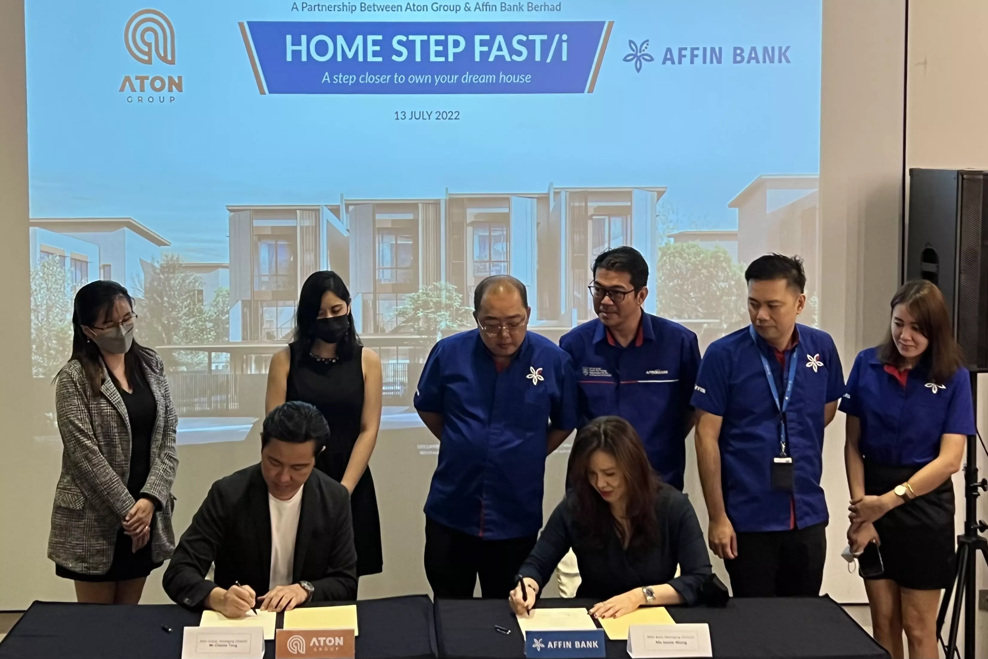 Aton Group Managingecko and Affin Bank Managing Director of Mortgage Business signing the agreement witnessed by Aton Group and Affin Bank