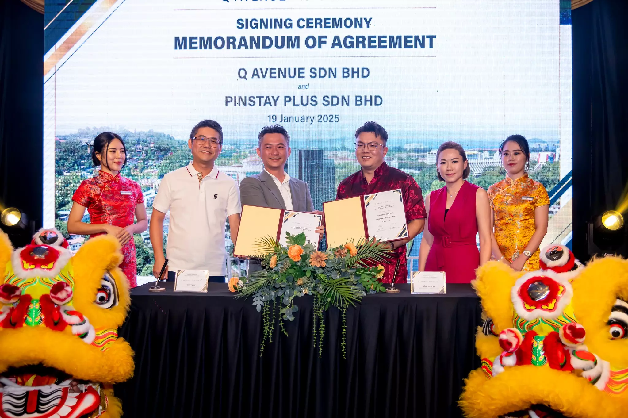 Aton Group and CSX Holdings with their signed certificate of collaboration